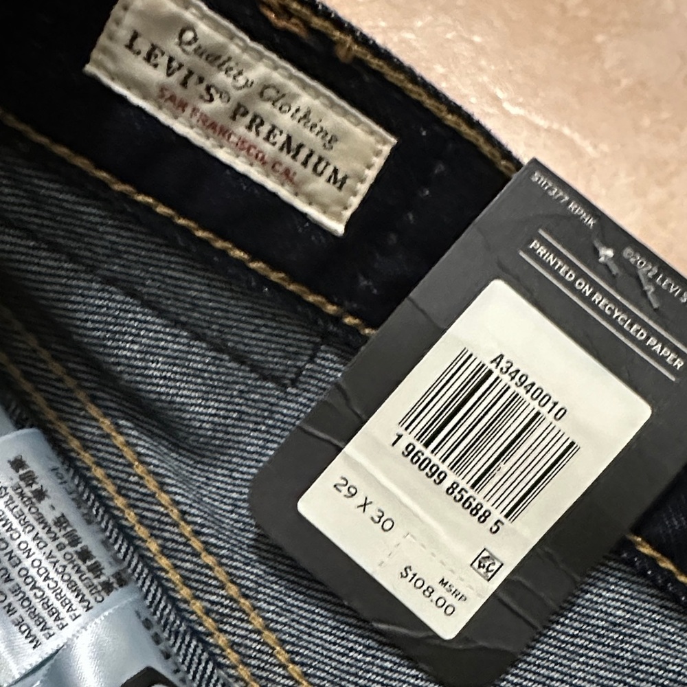 NWT HP Levi's Dark Blue Relaxed Jeans - Picture 5 of 13